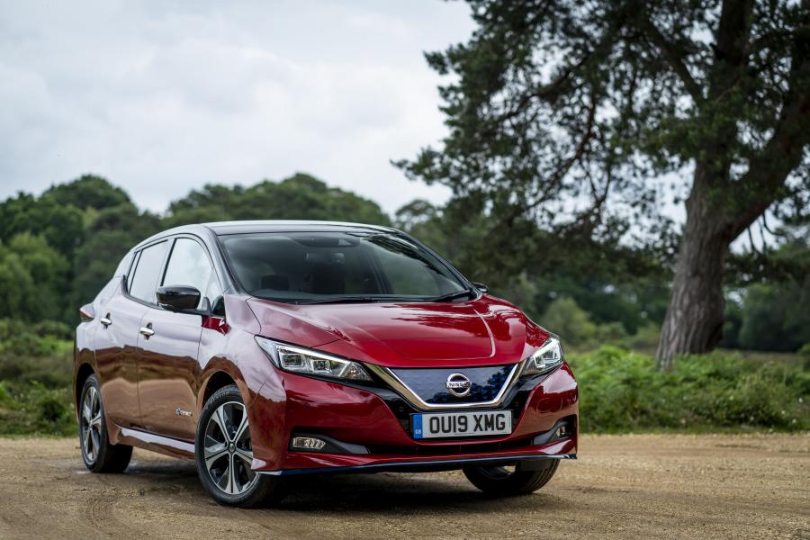  Nissan Leaf e+ 2019 года  (UK) (фото 6 из 19)